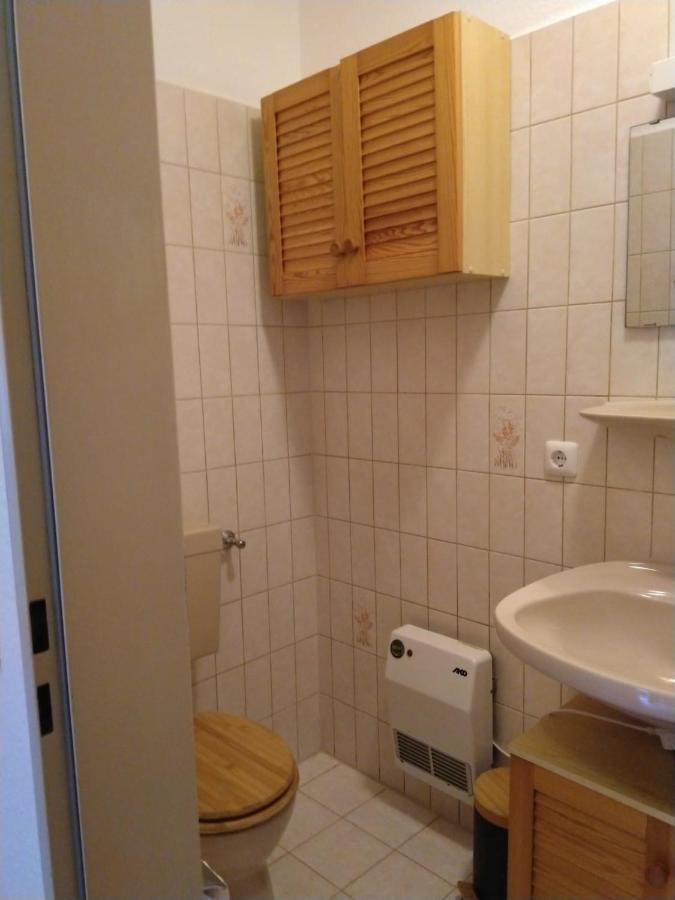 Kleine Ferienwohnung, Einzimmeraparment In Altenkirchen Almersbach Kültér fotó